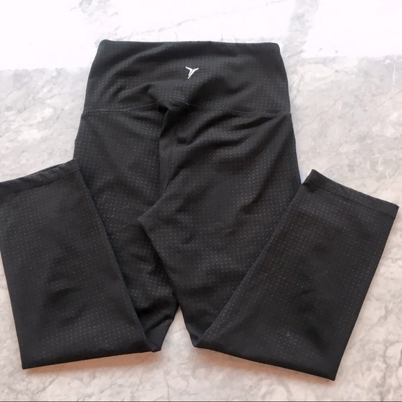 Old Navy Active Go-Dry Black Leggings - Picture 3 of 8